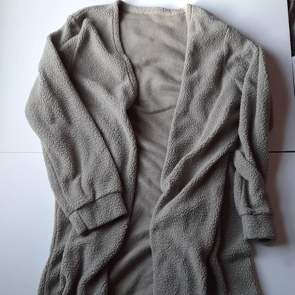 SHEIN NWOT grey fleece crop lounge set cardigan - Picture 2 of 4